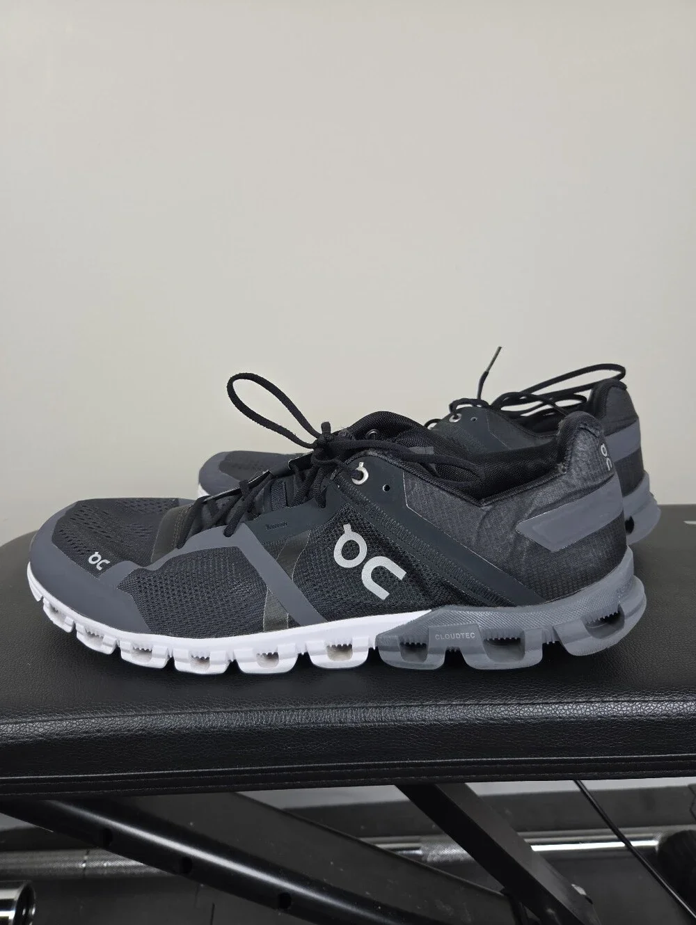On Cloudflow Men's Running Shoes Size 12.5 Black Asphalt CloudTec Sneakers